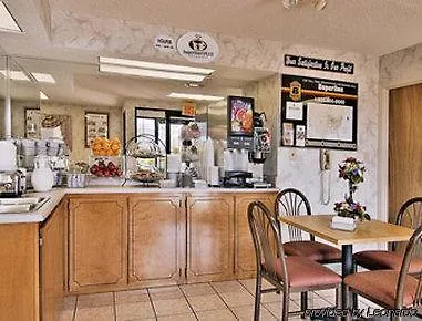 Super 8 By Wyndham Byron/South Macon 